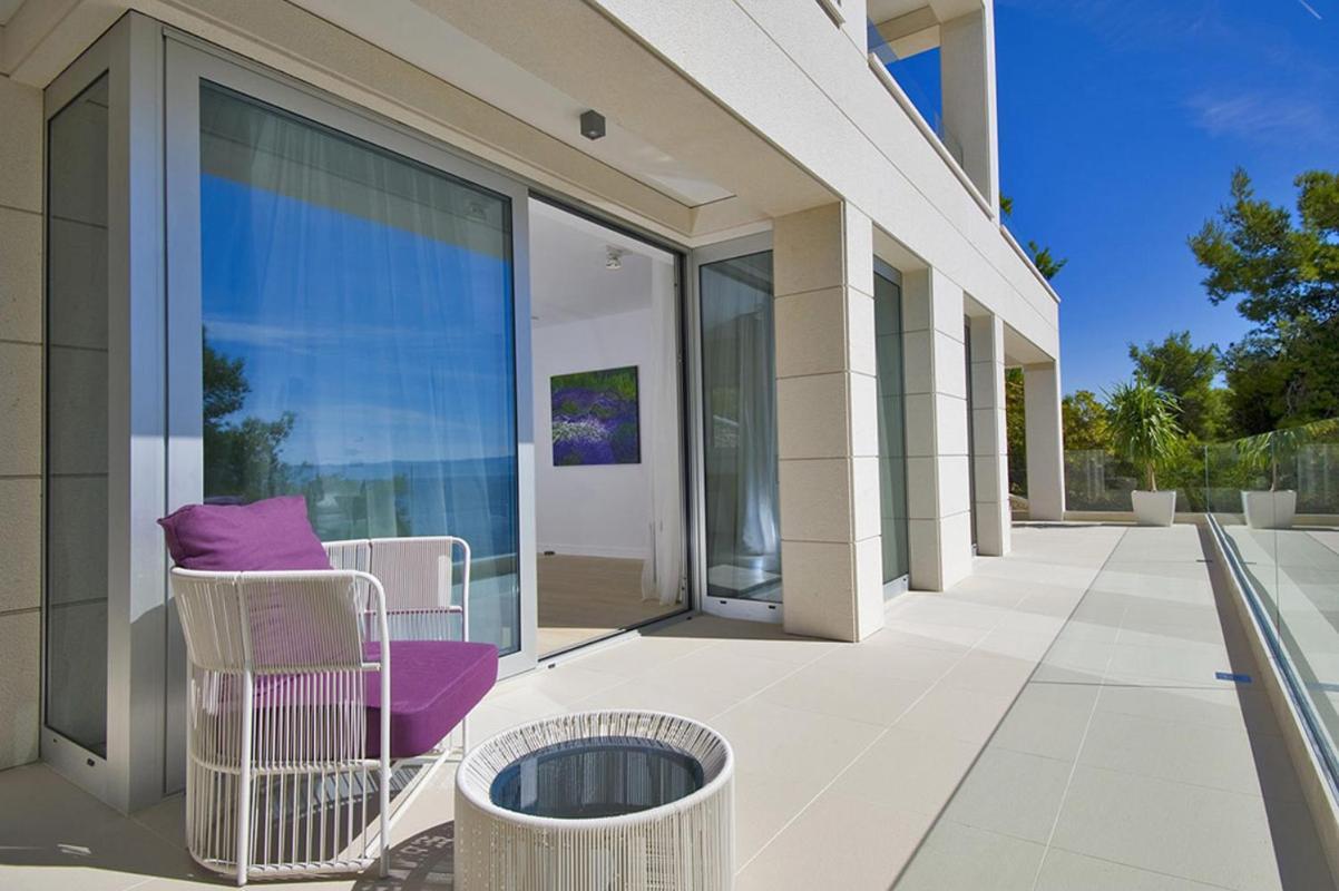 Luxury Seafront Villa My Dream With Private Pool, Jacuzzi And Staff At The Beach On Brac Island - Sumartin Selca  Dış mekan fotoğraf