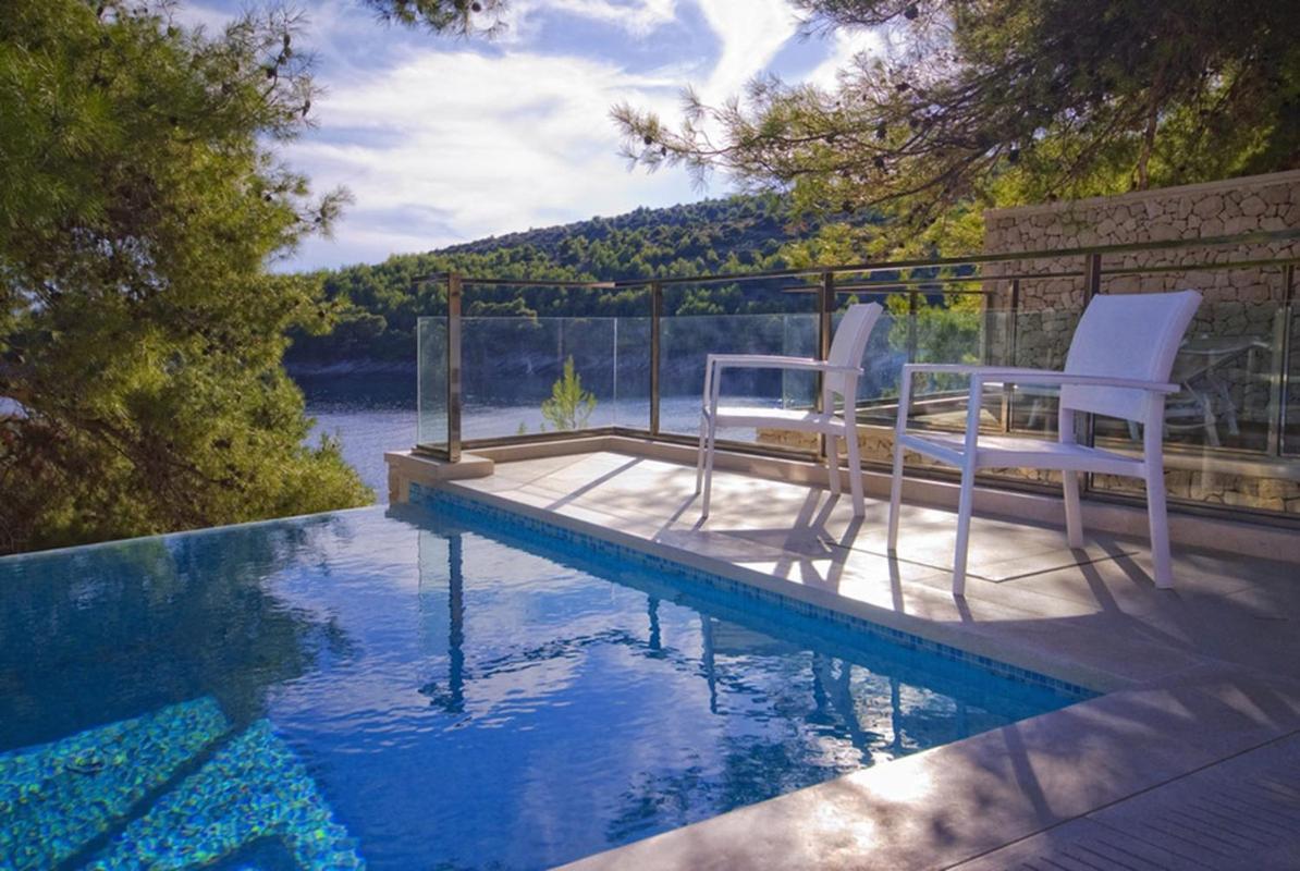 Luxury Seafront Villa My Dream With Private Pool, Jacuzzi And Staff At The Beach On Brac Island - Sumartin Selca  Dış mekan fotoğraf